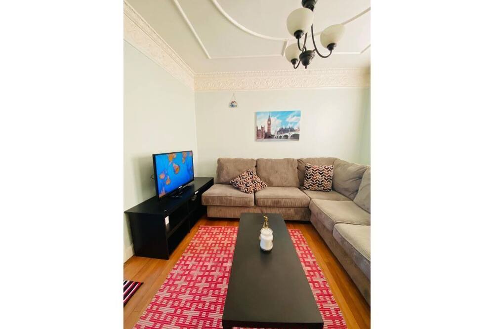 Photo of Livingroom in Everett