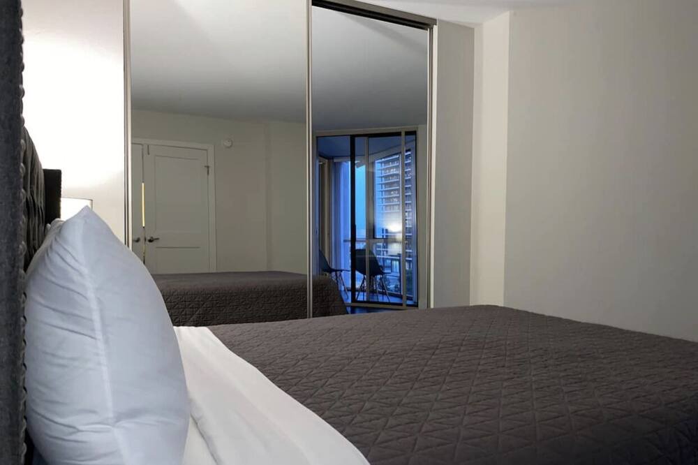 Photo of Bedroom in Beverly Hills