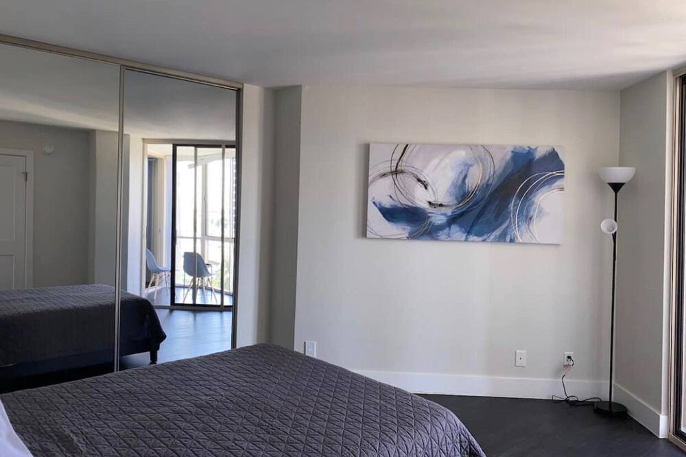 Photo of Bedroom in Beverly Hills