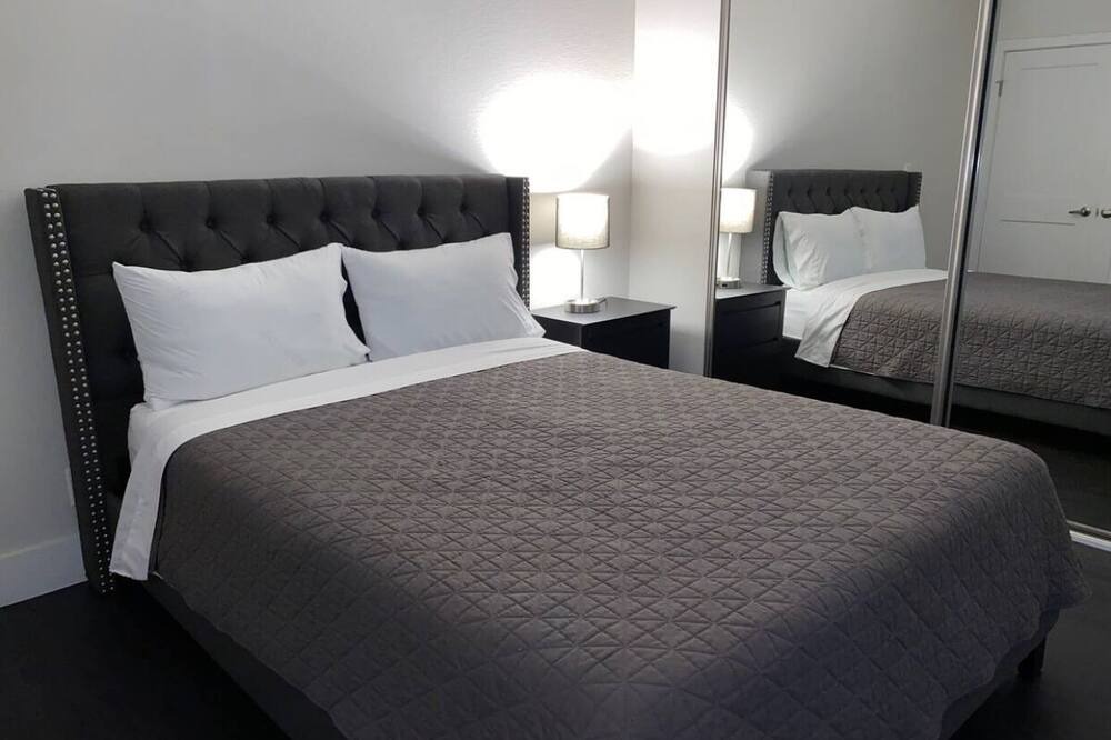 Photo of Bedroom in Beverly Hills