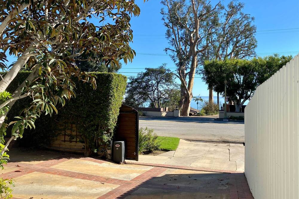 Photo of Others in Pacific Palisades