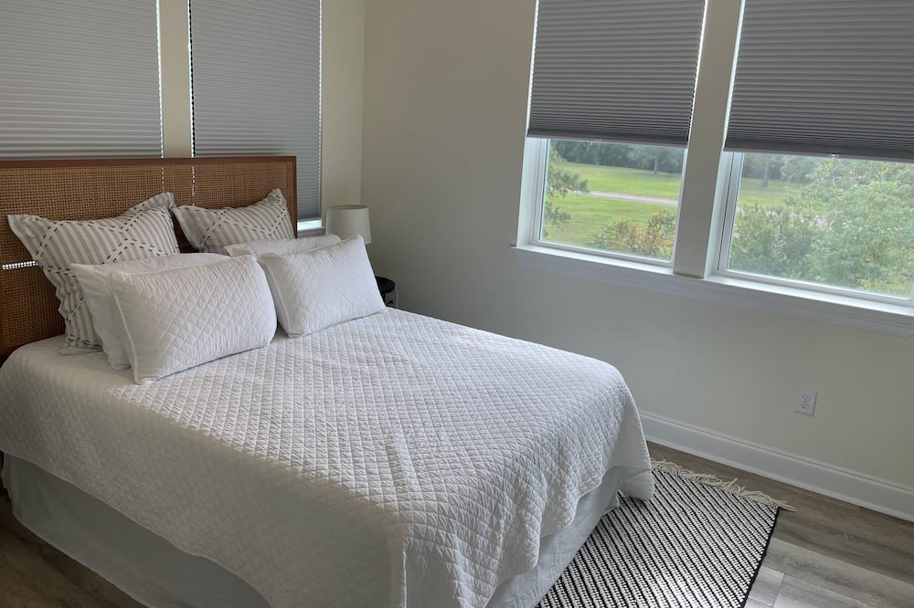 Photo of Bedroom in Waveland