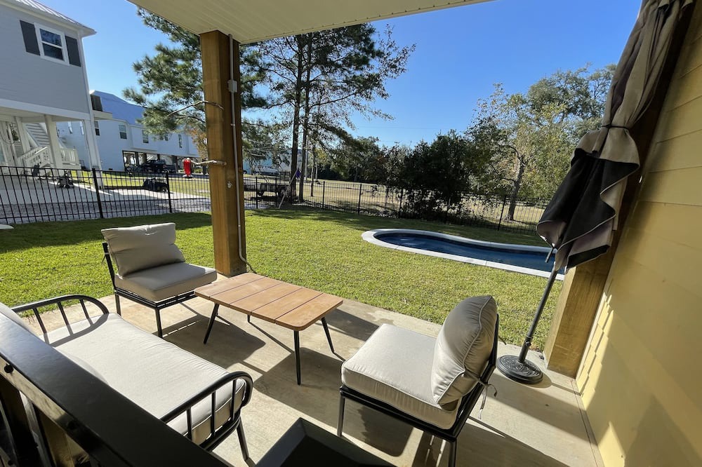 Photo of Patio Balcony in Waveland