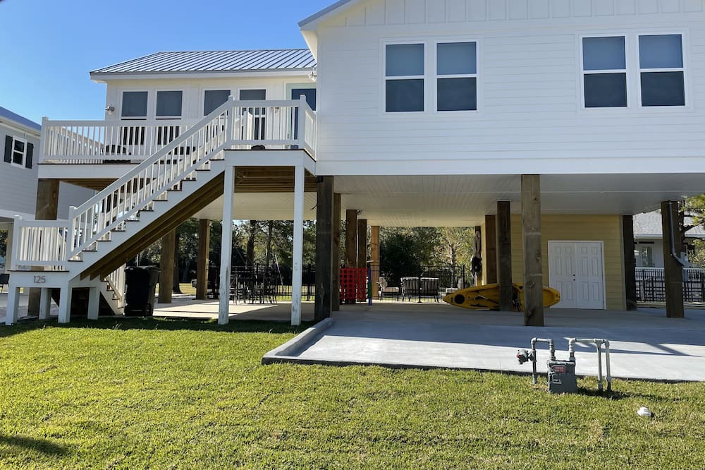 Photo of Outdoor in Waveland