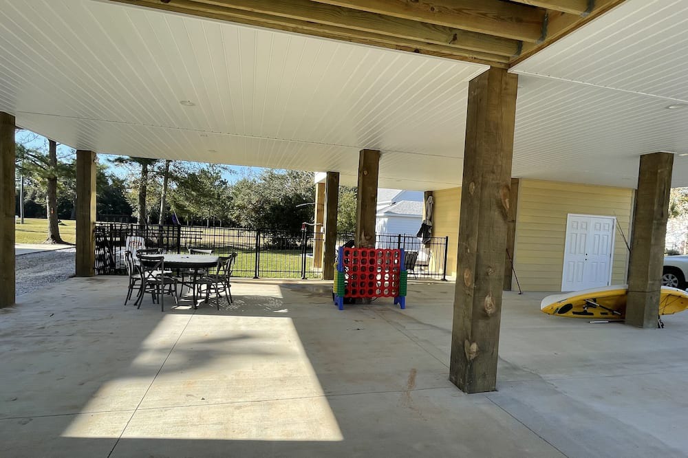 Photo of Patio Balcony in Waveland