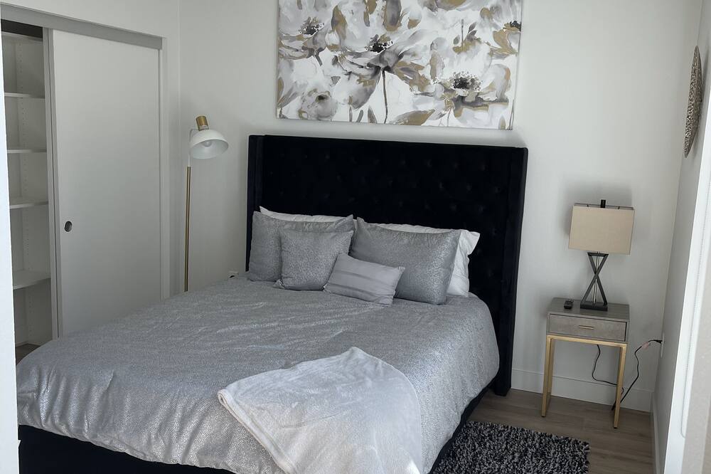 Photo of Bedroom in East Pasadena
