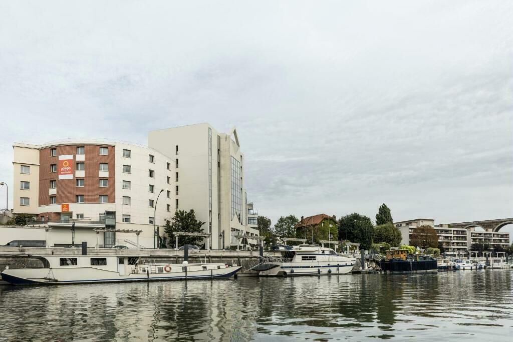 Photo of Others in Le Port sous la Lune