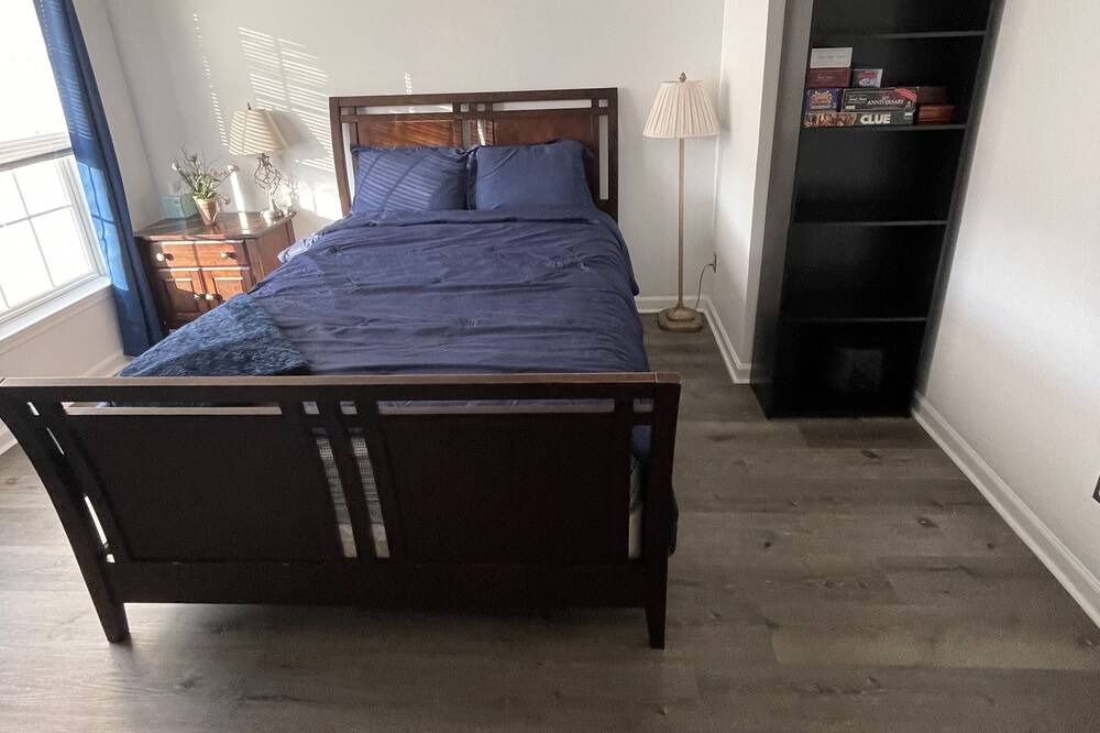 Photo of Bedroom in Aldie