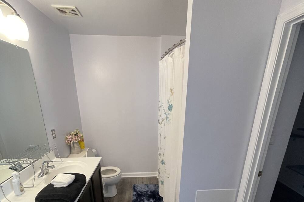Photo of Bedroom in Aldie