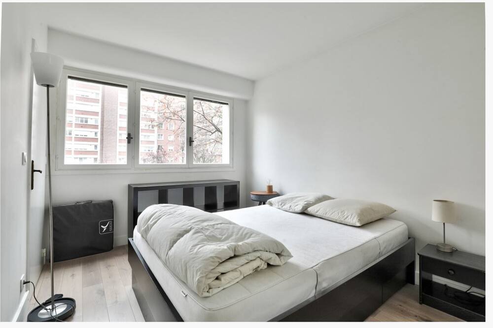 Photo of Bedroom in Prince–Marmottan