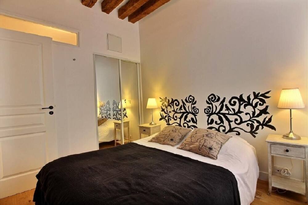 Photo of Bedroom in Notre-Dame-des-Champs