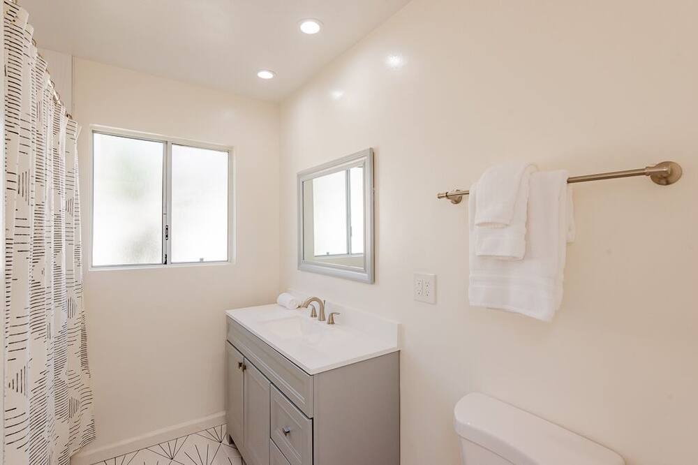 Photo of Bathroom in West Hills