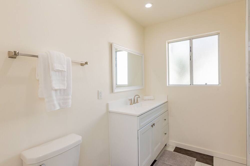 Photo of Bathroom in West Hills