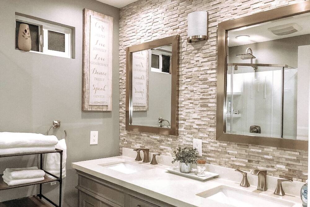 Photo of Bathroom in Pomona