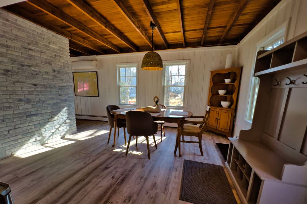 Photo of Livingroom in Wareham Center