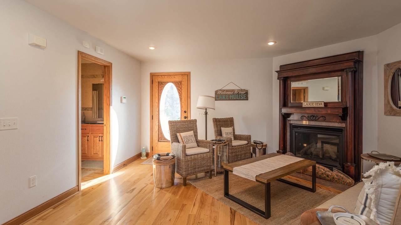 Photo of Livingroom in Alexandria