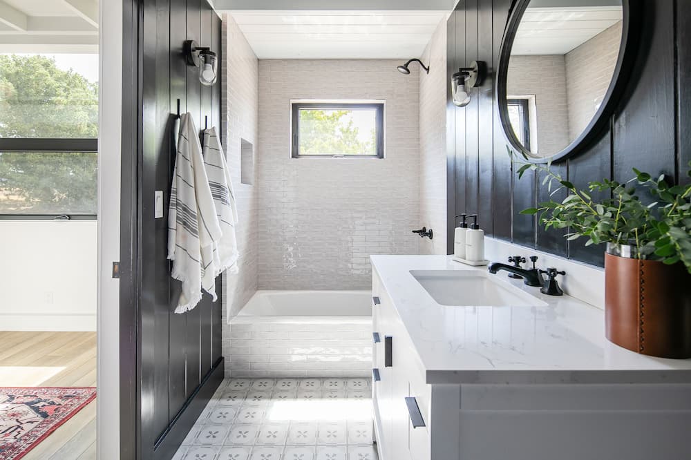 Photo of Bathroom in Lompoc