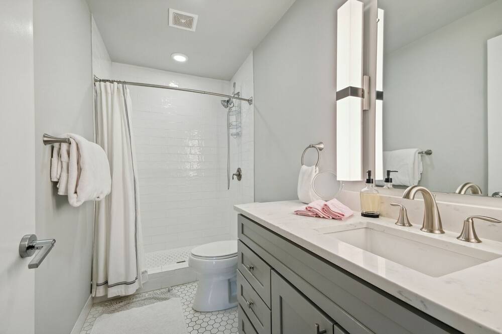 Photo of Bathroom in Bywater