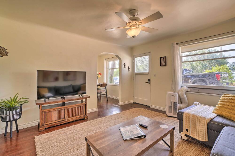 Photo of Bedroom in Santa Paula
