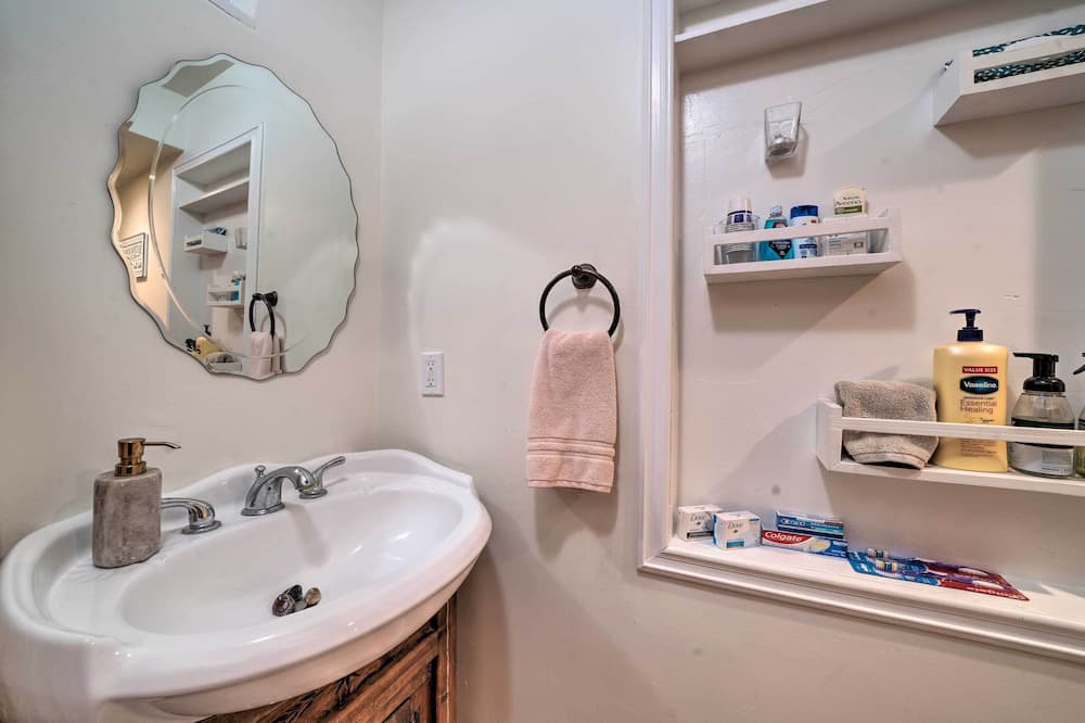 Photo of Bathroom in Santa Paula