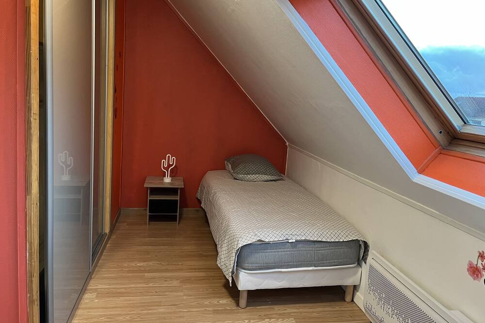 Photo of Bedroom in Goussainville