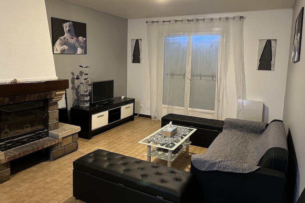 Photo of Livingroom in Goussainville