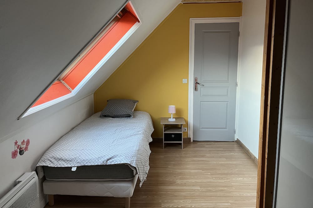 Photo of Bedroom in Goussainville