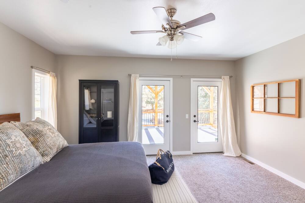 Photo of Bedroom in Fawnskin