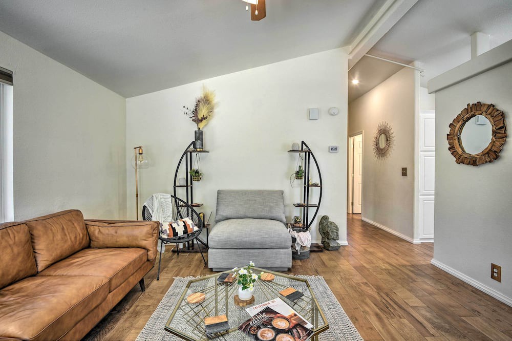 Photo of Livingroom in Ventura County