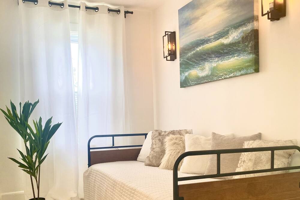 Photo of Bedroom in Yachting Village