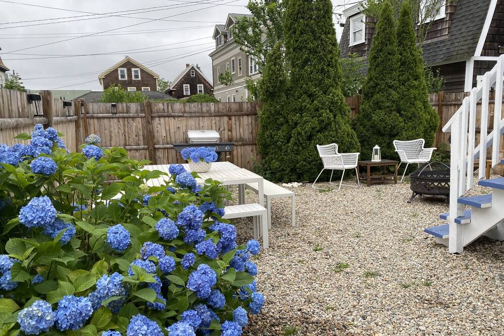 Photo of Outdoor in Yachting Village