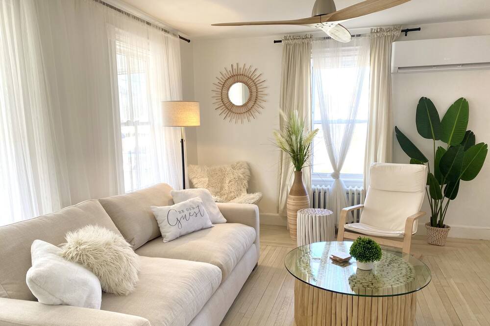 Photo of Bedroom in Yachting Village
