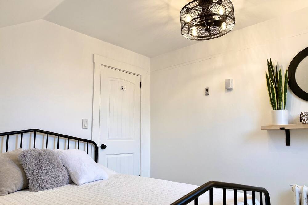 Photo of Bedroom in Yachting Village