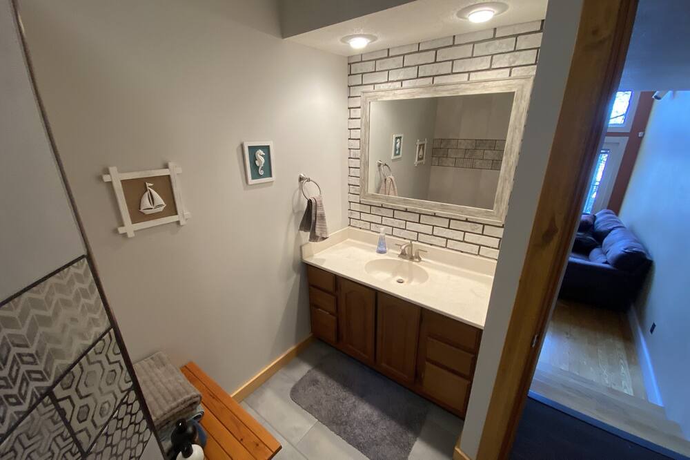 Photo of Bathroom in Park Rapids