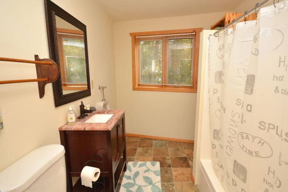 Photo of Bathroom in Park Rapids