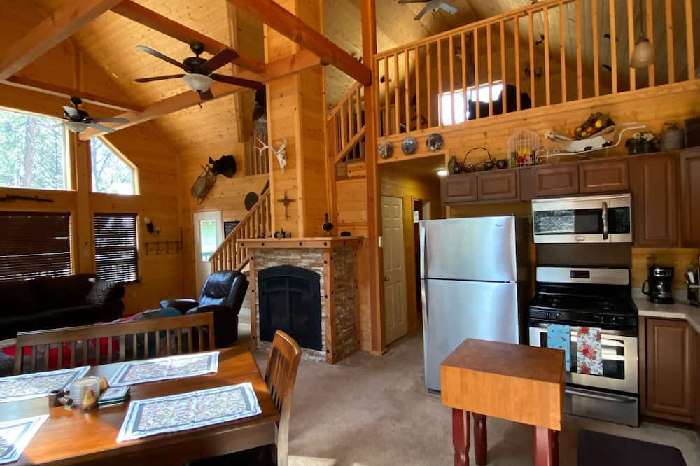 Photo of Livingroom in Posey
