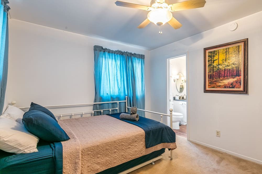 Photo of Bedroom in Crosslake