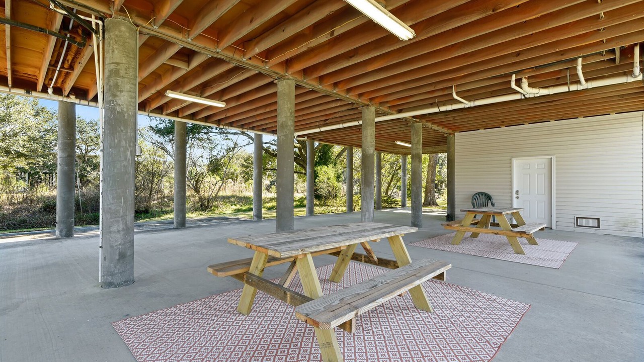 Photo of Patio Balcony in Henderson Point