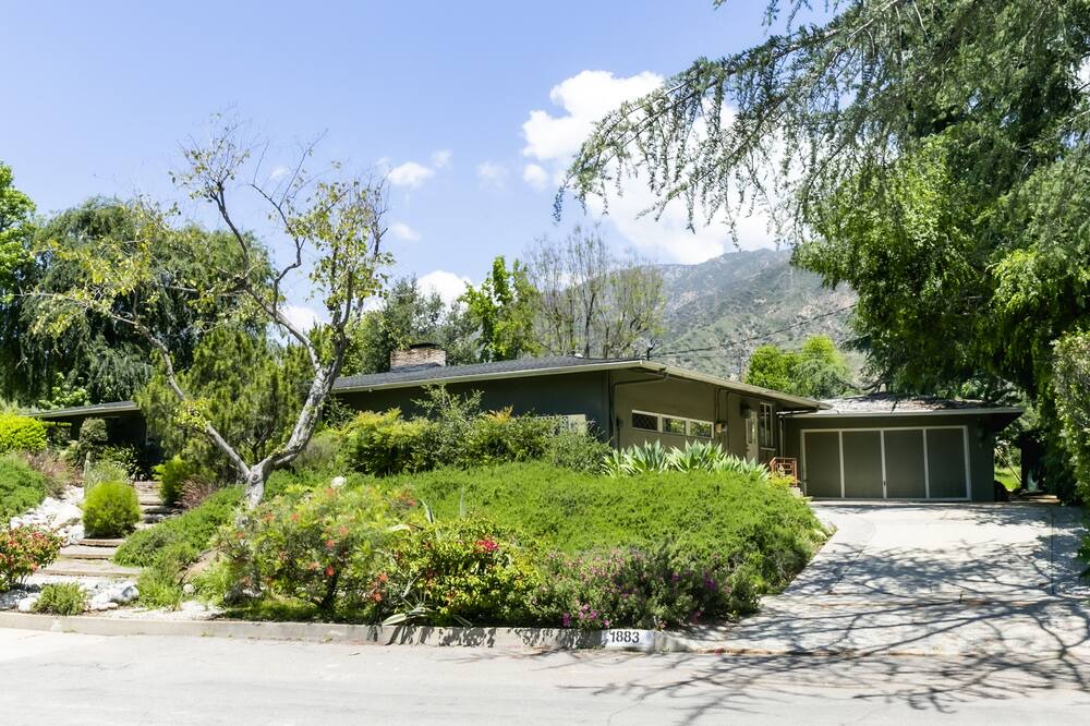 Photo of Others in Altadena