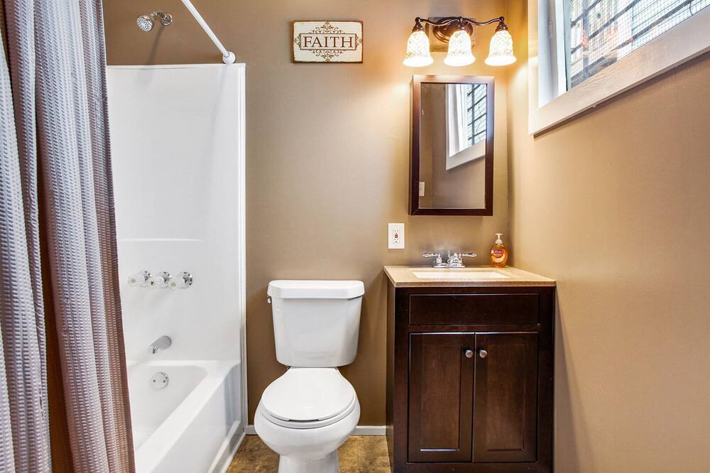 Photo of Bathroom in French Quarter
