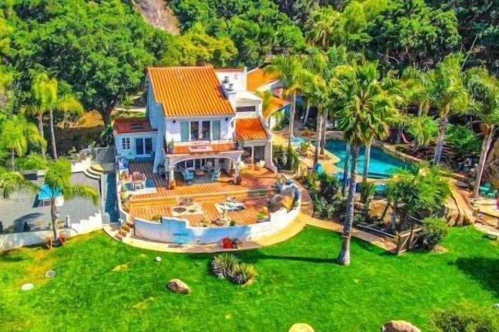 Photo of Others in Calabasas