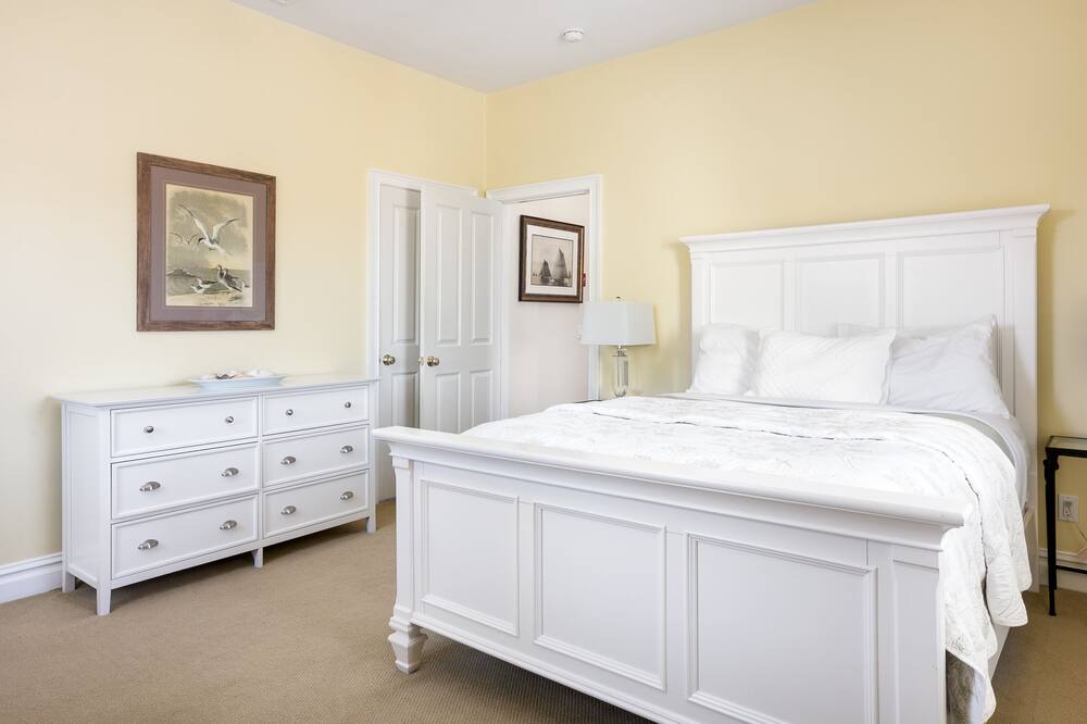 Photo of Bedroom in Historic Hill