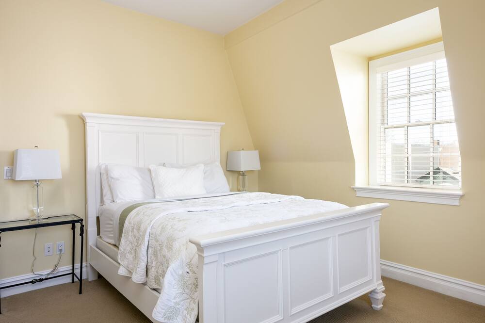 Photo of Bedroom in Historic Hill