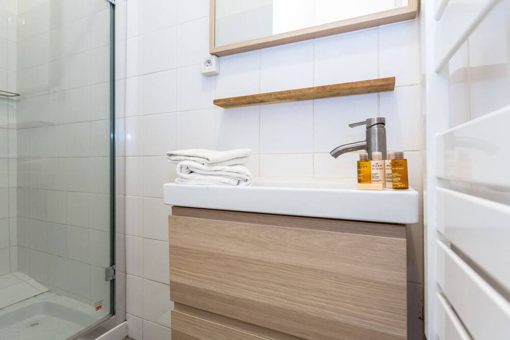 Photo of Bathroom in Notre-Dame-des-Champs