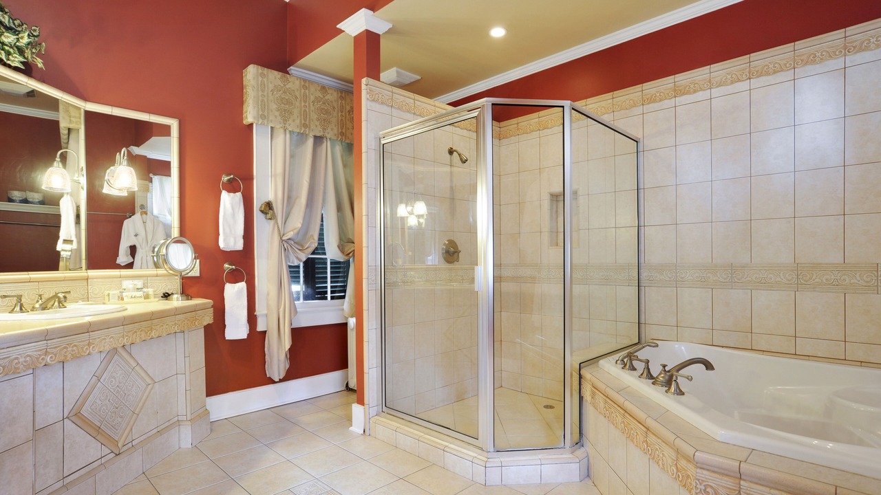 Photo of Bathroom in Esplanade Ridge