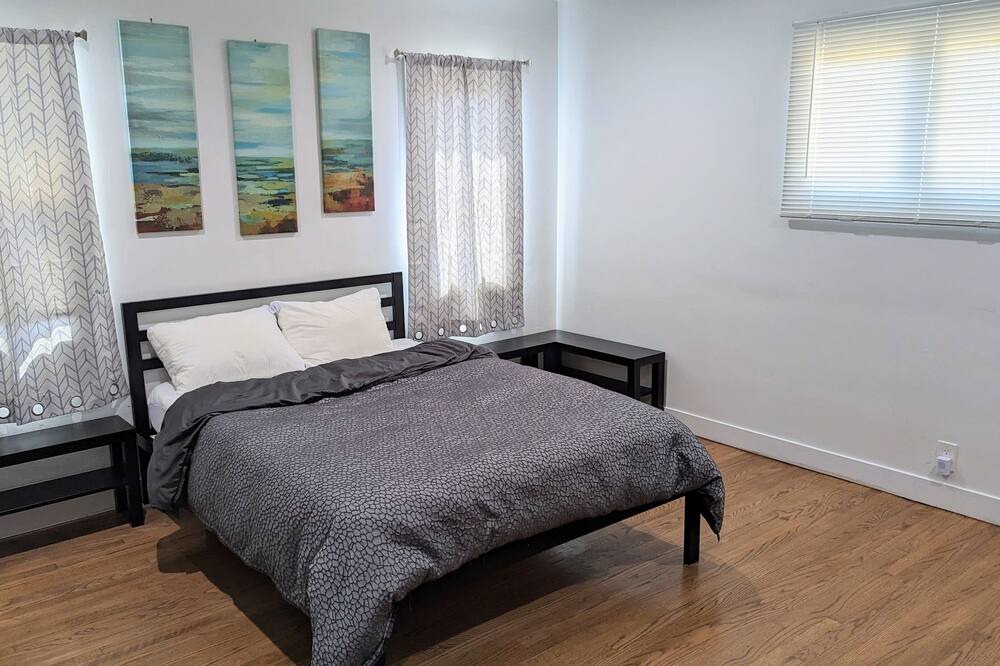 Photo of Bedroom in Harbor Gateway North