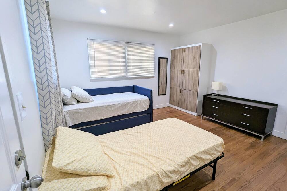 Photo of Bedroom in Harbor Gateway North
