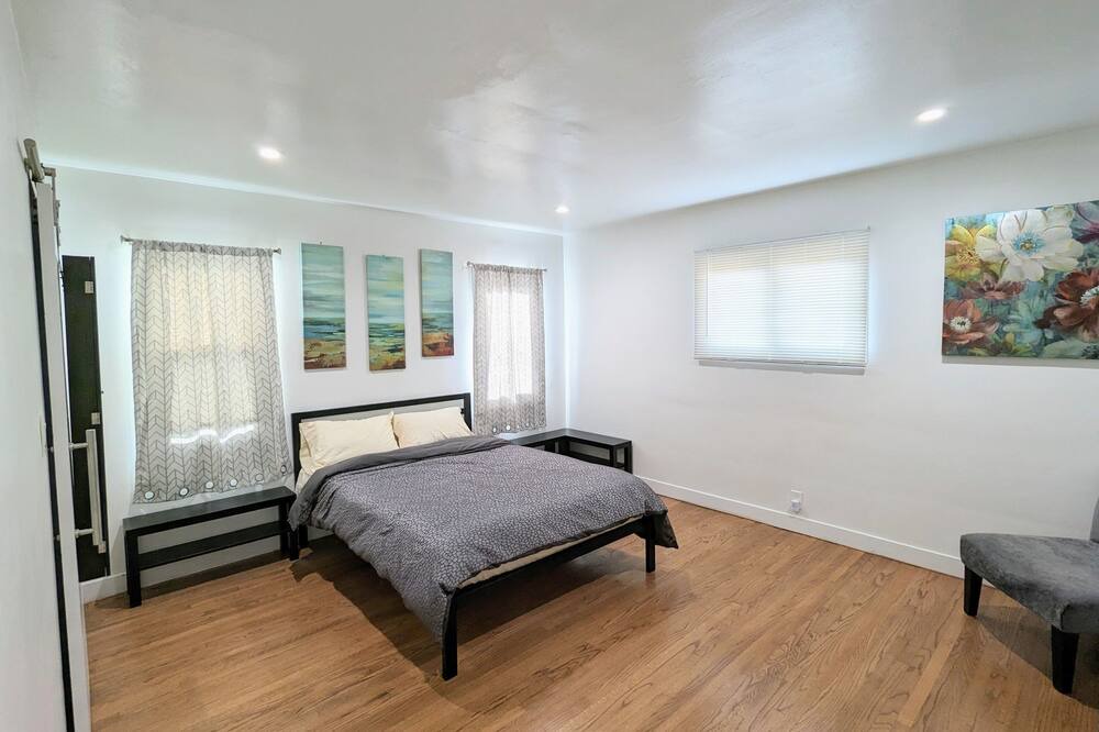 Photo of Bedroom in Harbor Gateway North