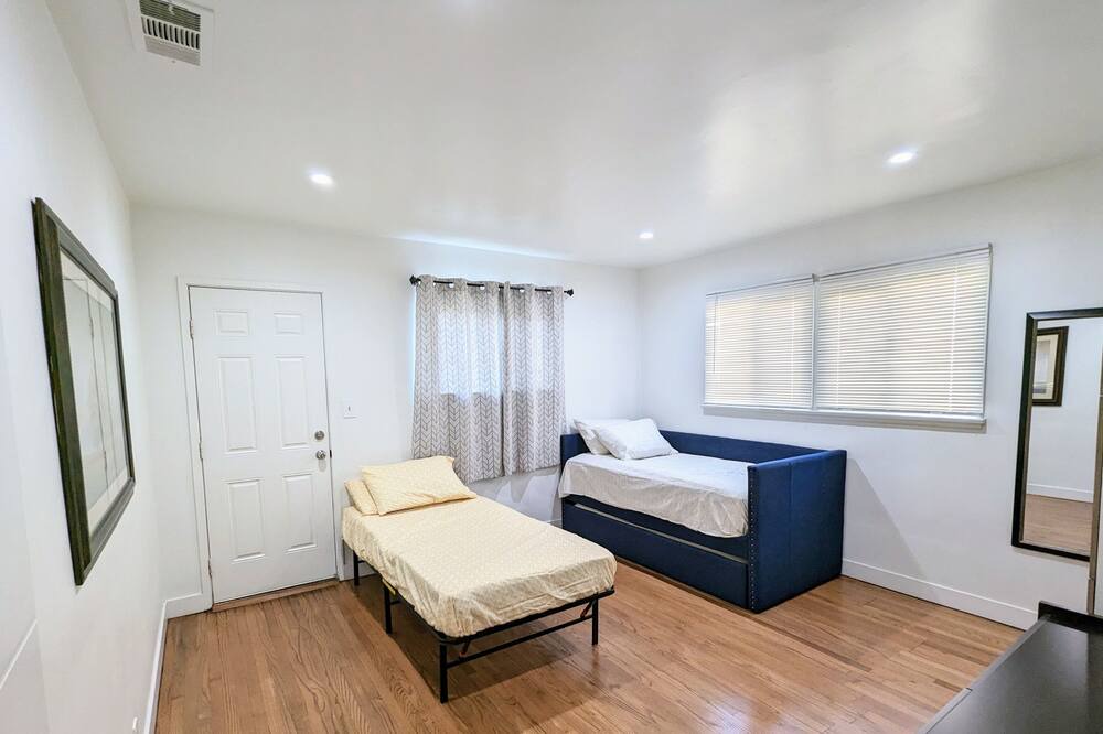 Photo of Bedroom in Harbor Gateway North