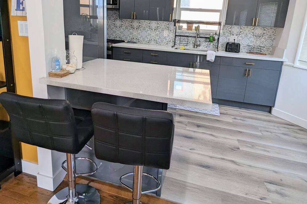 Photo of Kitchen in Harbor Gateway North